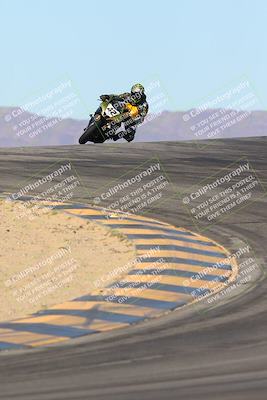 media/Jan-10-2025-CVMA Friday Practice (Fri) [[489e0da257]]/Group 4 and Trackday/Session 3 (Turns 9 and 10)/